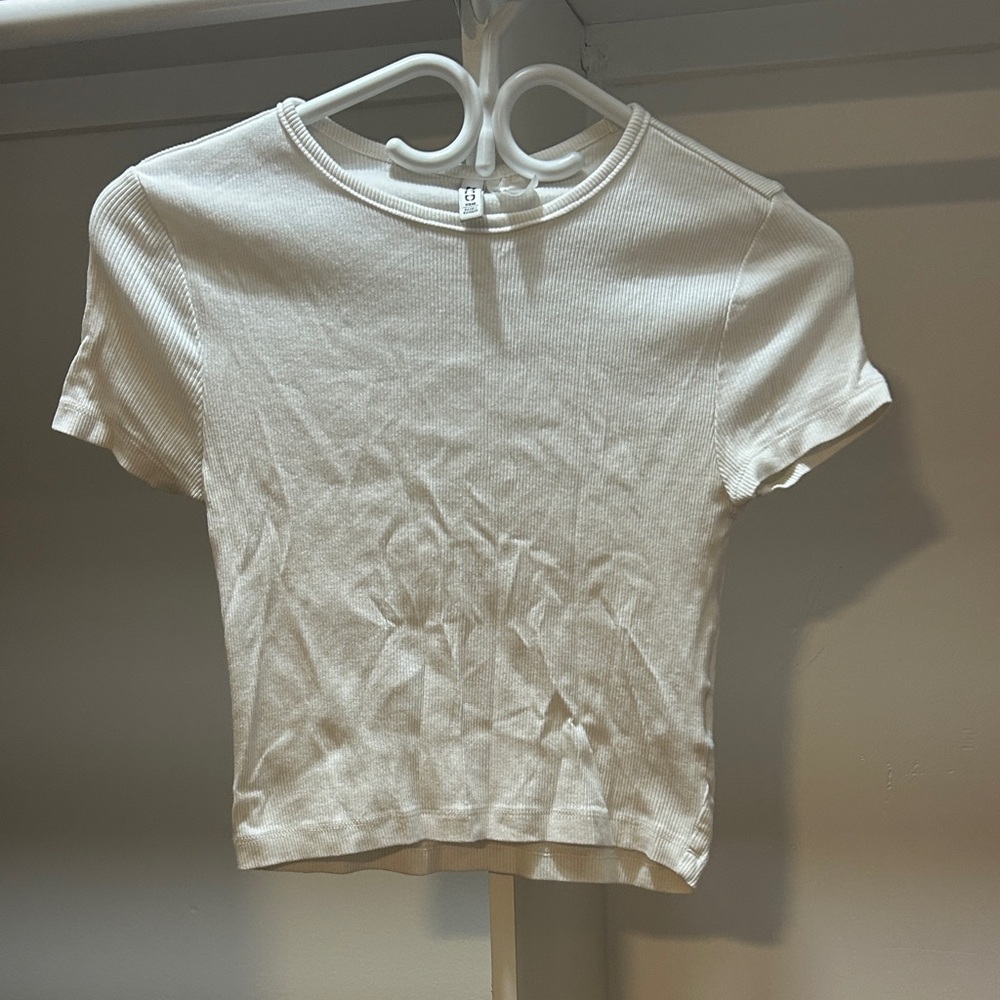 White Ribbed Short Sleeve Crop Top - Brand: